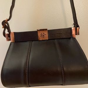 LESLIE HSU Leather handbag with silk interior